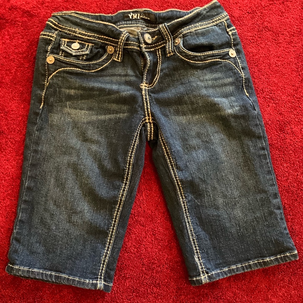 Bermuda jean shorts